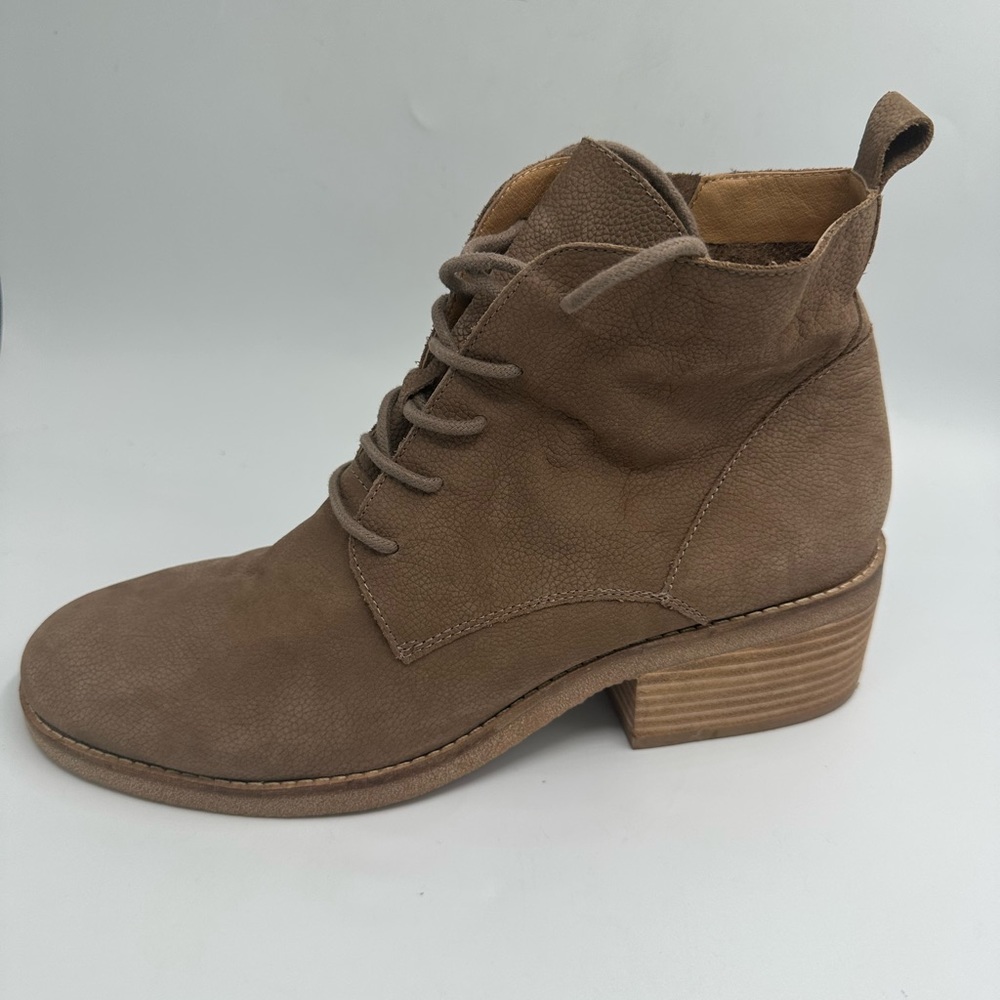 Lucky Brand Women's Taupe Leather Ankle Boot Size 8.5M